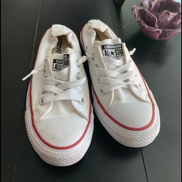 white converse woman